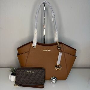 3 Pcs MICHAEL KORS Jet Set Travel Large Tote, Wristlet Wallet & Purse Hook NWT